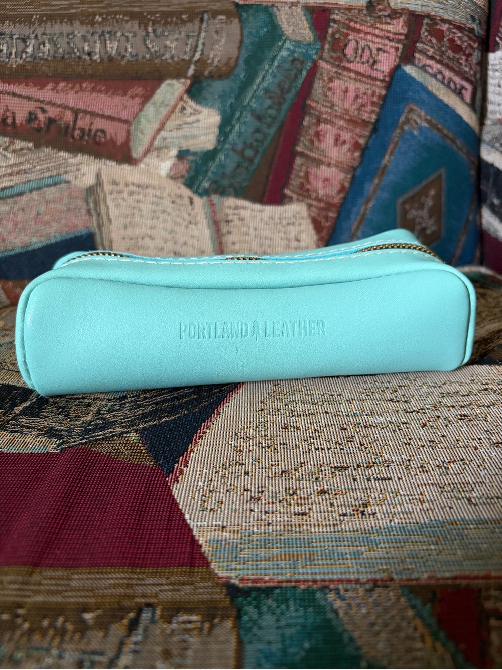 EUC Portland Leather Goods Ballpark Pouch in Mint 💚